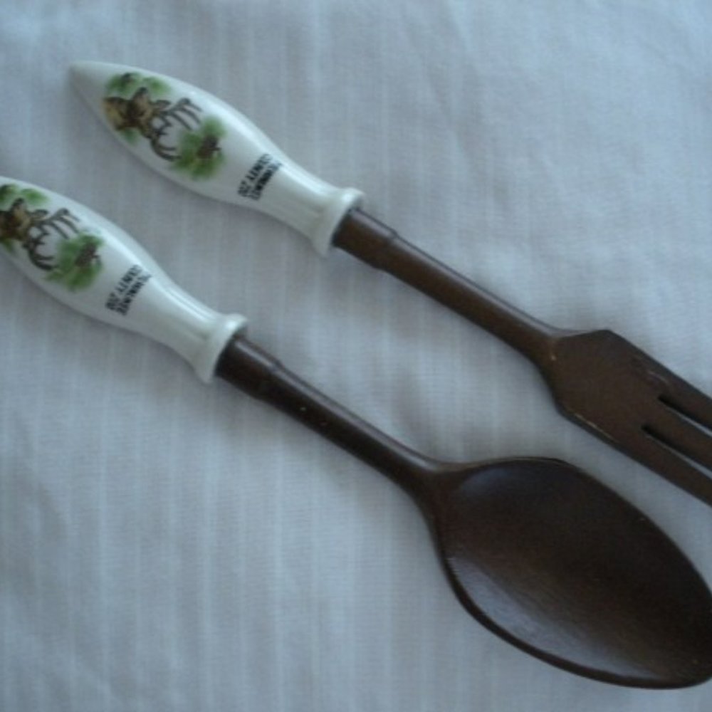Wood Salad Fork + Spoon Painted Deer on Ceramic Handle Milwaukee Zoo Souvenir